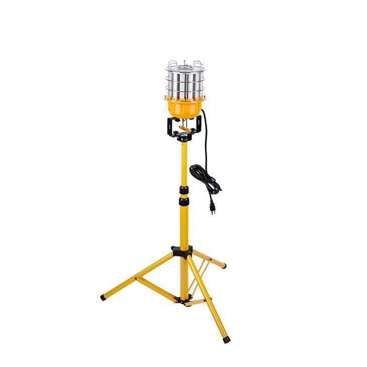 صنعتی با استفاده از لامپ کار چراغ روشنایی صنعتی