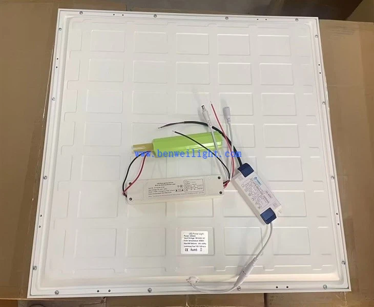 پنل LED با باتری قابل شارژ