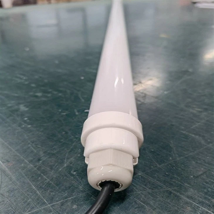 چراغ LED آبی T12 برای طیور